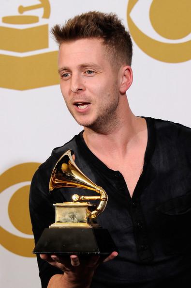 publicart742's tweet photo. @OneRepublic Good luck Ryan! #Grammys2012 http://t.co/duobz5LrEF
