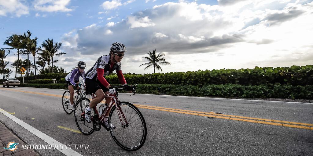 MiamiDolphins's tweet image. #TackleCancer 

#StrongerTogether