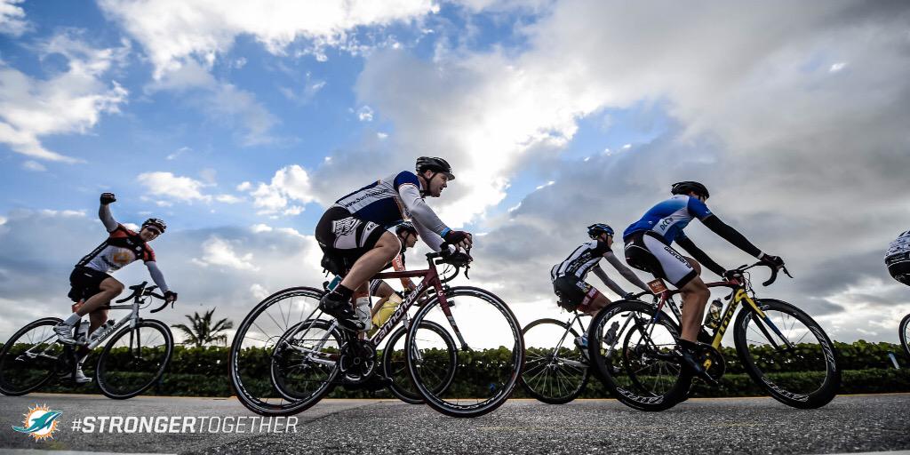 MiamiDolphins's tweet image. #TackleCancer 

#StrongerTogether