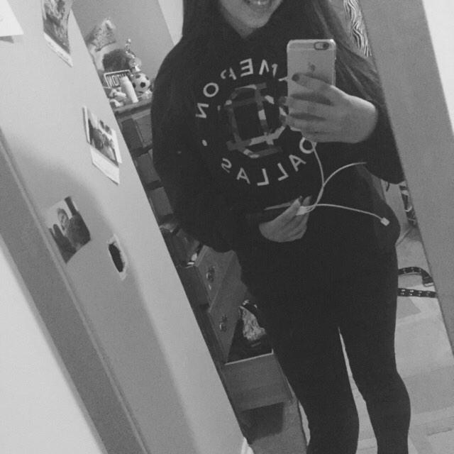 majesticbiebss's tweet photo. @camerondallas #CamsMerch 
💖💖 http://t.co/qz6uBpp73M