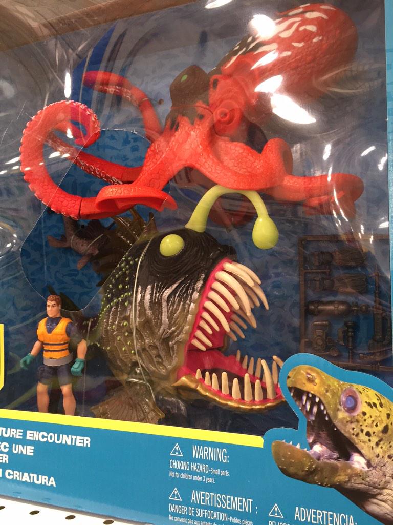 TheTyeBox's tweet photo. It's both fun and terrifying that this is a toy. http://t.co/5OLQyDAkW2