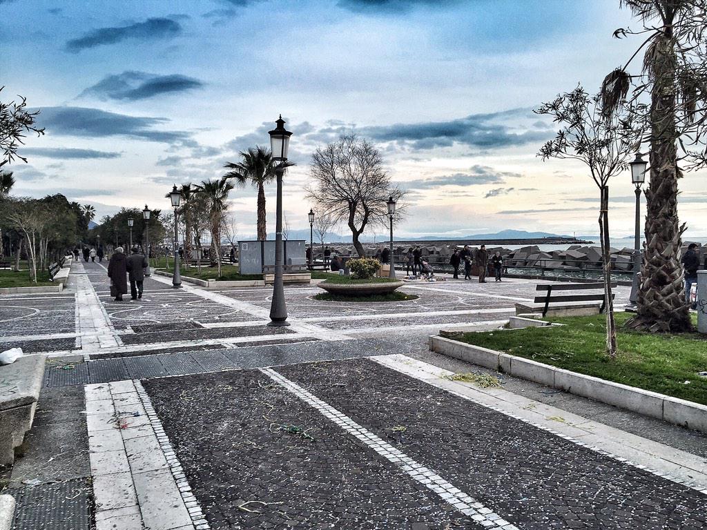 Maxio75 On Twitter Una Panchina Sul Lungomare Di Salerno