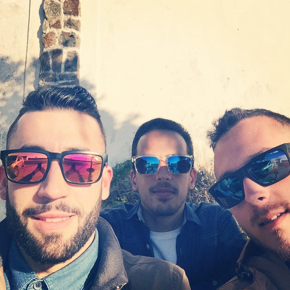 Eugenio_lb14's tweet photo. Dominguitos al sol!! @juanzamog @ManueldiazD http://t.co/ZGlzyAaDMN