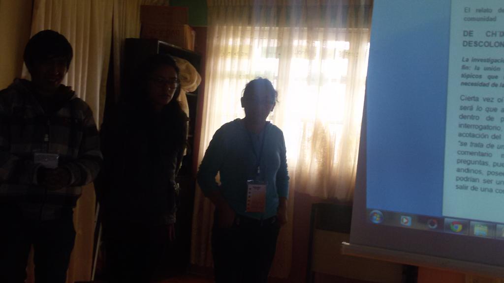 PeriodistaV's tweet photo. #PeriodistaOpen grupo 4. "De Ch'ixis, interculturalidad y descolonización" @jpableques @ferluis78 @LaPublicaBO http://t.co/JM9hgHaigv