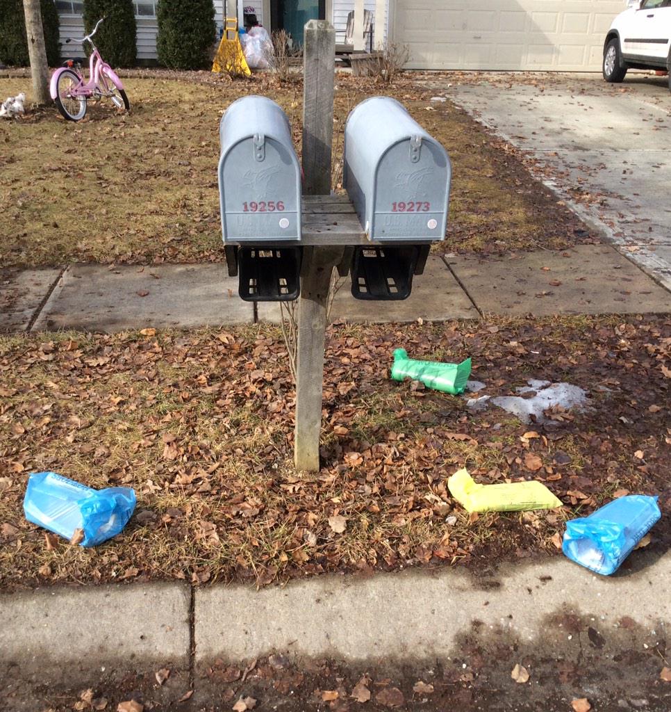 JasonHoffie's tweet image. Hey @indystar Mr. Obvious says "That's the paper box, it's a box where you put the paper" #FailEveryTime