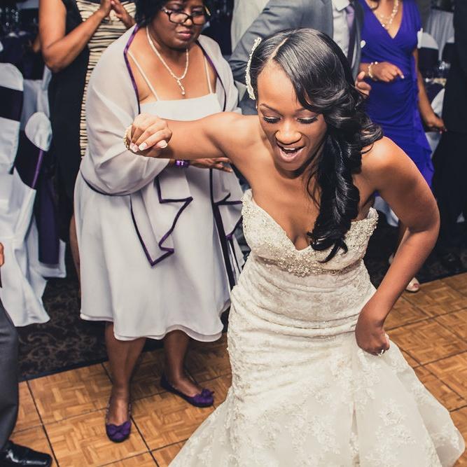 BadAdamPhotog's tweet photo. Get down of the dance floor! There is nothing better than a bride who can really dance #wedding #weddingphotography http://t.co/fyuC1YTnBv