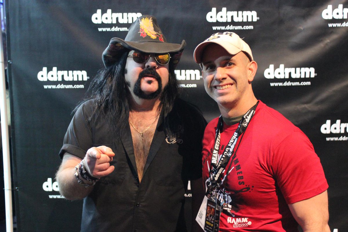 CivilDrone's tweet photo. two hard hitters! http://t.co/ulsrJxUNlt