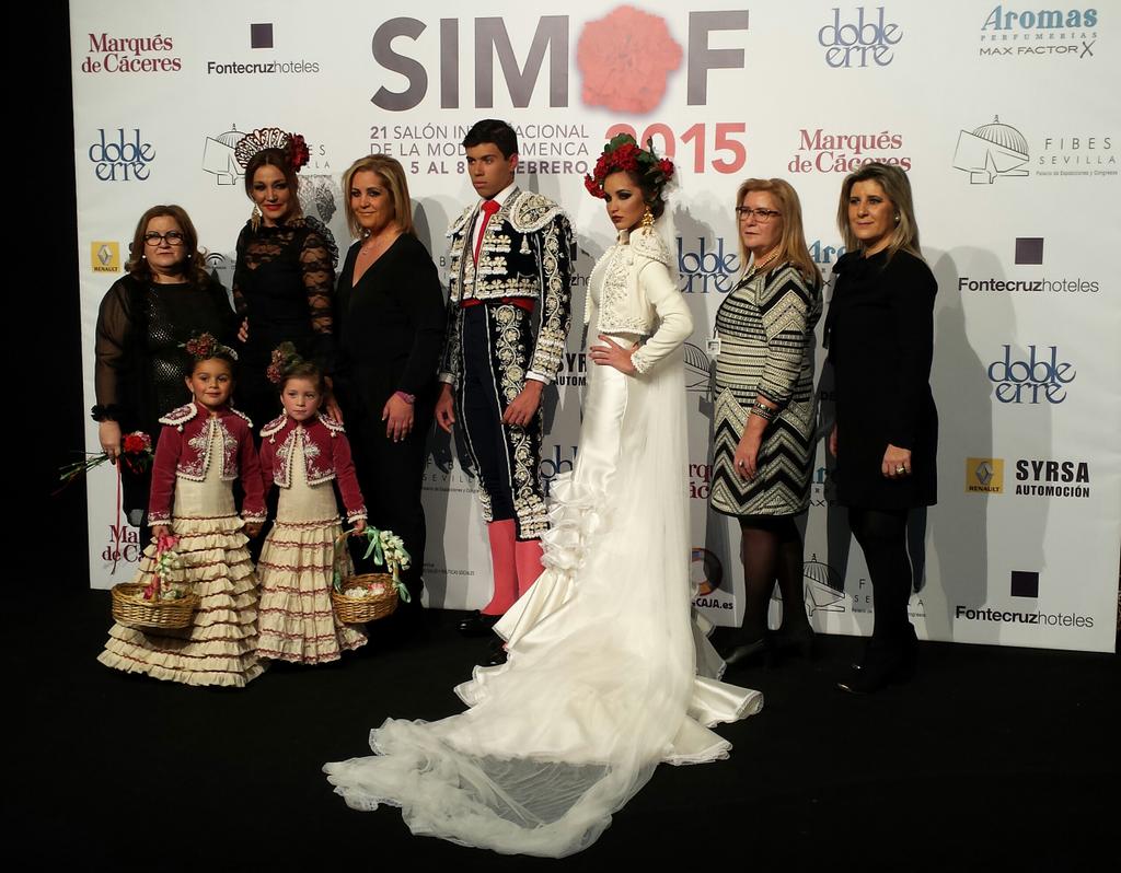 simofsevilla's tweet photo. Enhorabuena, @HermanasSerrano!! #simof2015 #simof #modaflamenca #moda #flamenco #fashion #show http://t.co/T7yo6wHYyS