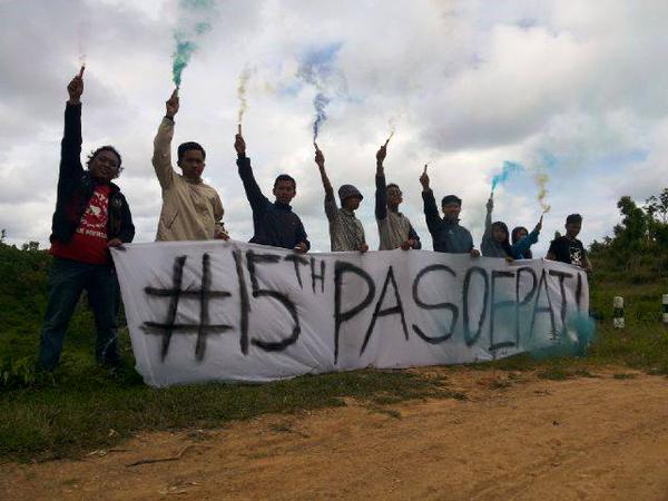 Ultramaniatics's tweet photo. February 9, 15th anniversary Pasoepati 
Persis Solo supporters 
#Pasoepati15Red 
#15thPasoepati http://t.co/s3HfsXNGdh