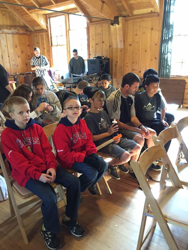MarinersKidCamp's tweet photo. Final chapel!!! http://t.co/fyiPqF93Fx