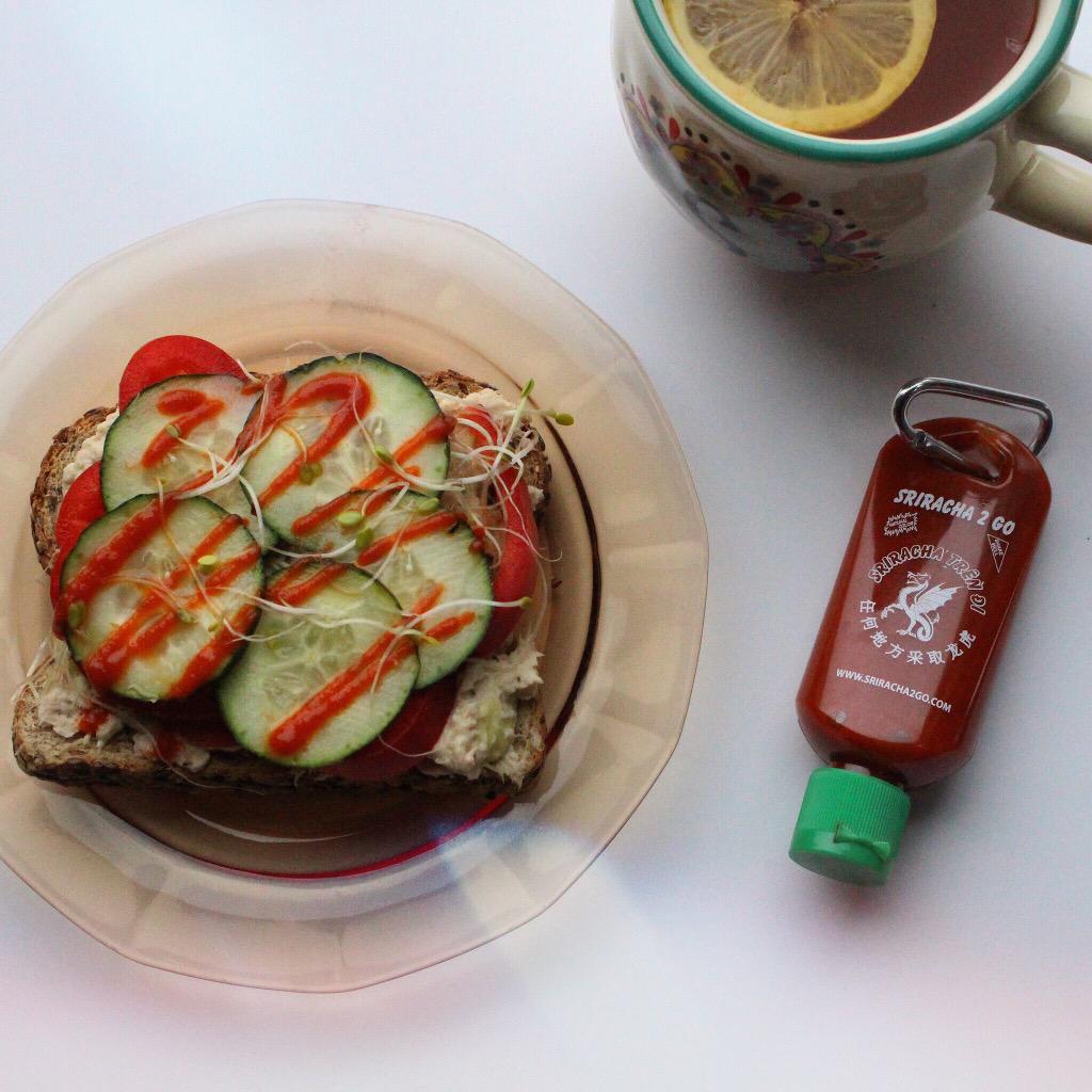 gypsytan's tweet image. Best invention of this century 😜 @Sriracha2Go #sriracha @SrirachaBook #tunasandwich #spiceupyolife