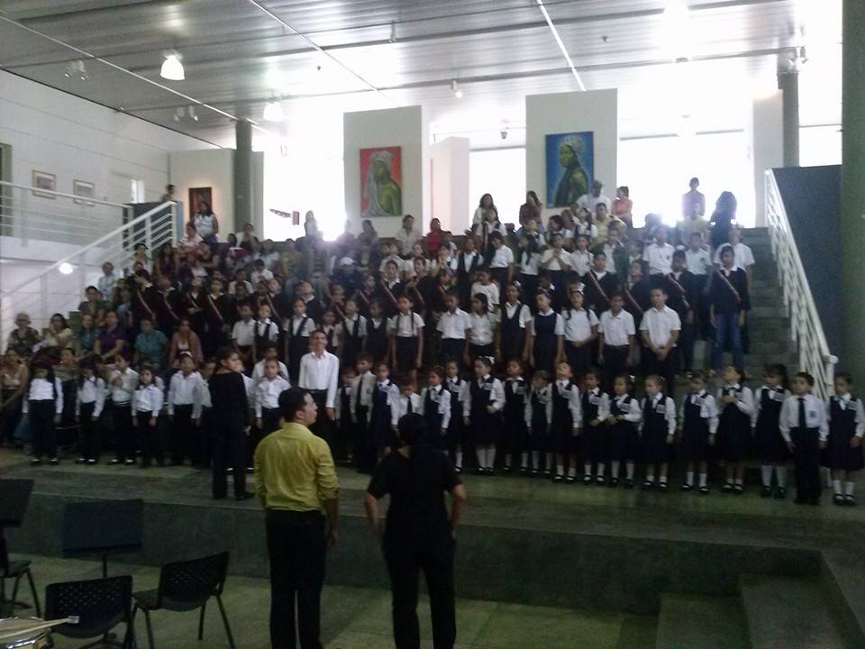 #ElSistemaCumple40  <a href="/ProgramaSBbnas/">Programa SB Barinas</a>