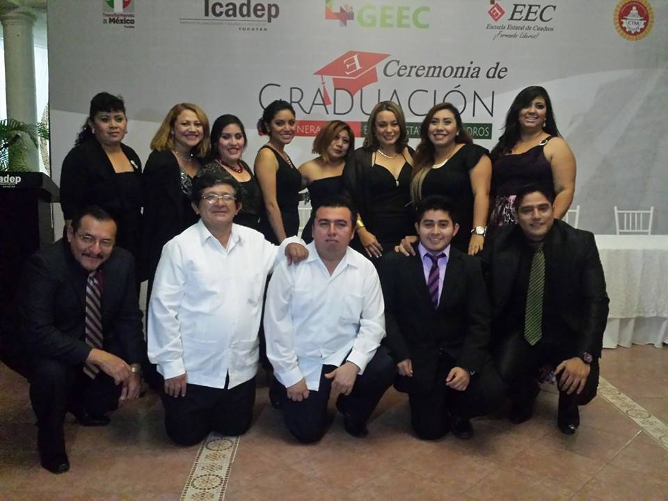 AbnerMtzC's tweet photo. Noche de Graduación del Diplomado: "Habilidades y Desarrollo Político" #4GEEC ¡Formando Líderes! http://t.co/1F9ikf0Lfp