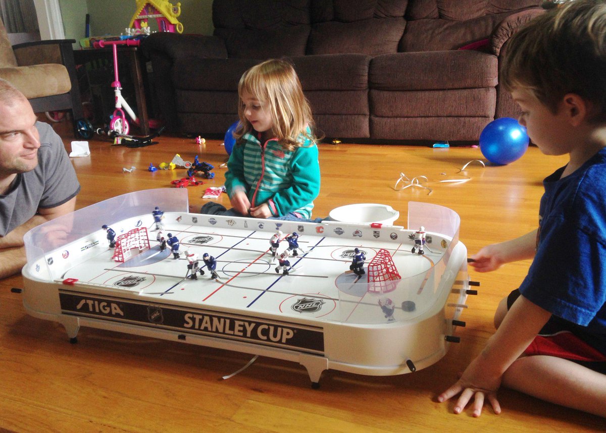 SDanderfer's tweet photo. Remember this classic game? #oldschool #kids http://t.co/83smL7AndZ