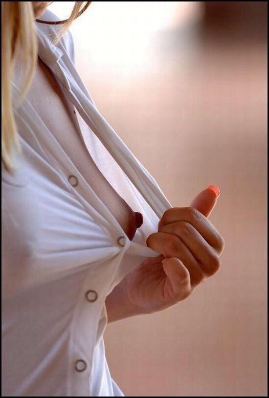 Boobside tweet picture