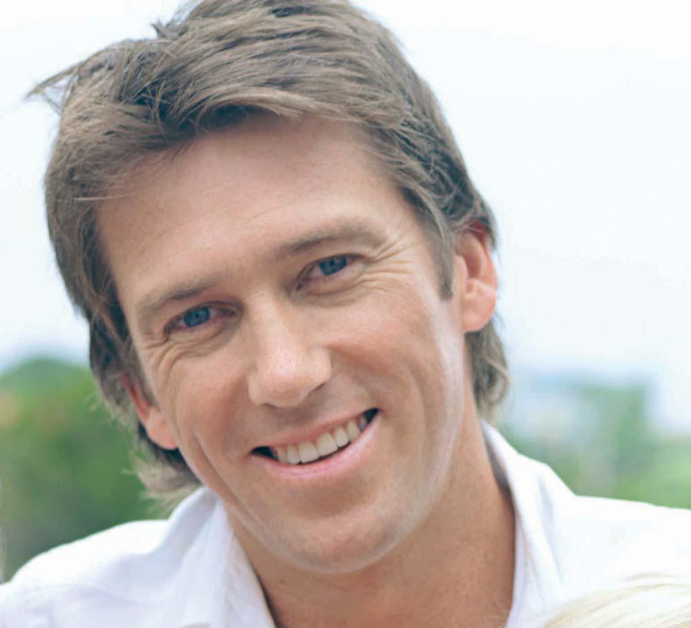 Happy 45th Birthday to one of the greatest bowler Glenn Mcgrath.wish you a great year ahead 