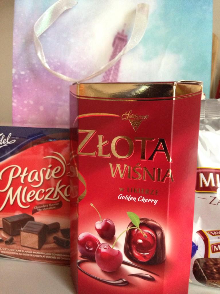 cooknpan's tweet image. #Valentines Gifts - #1Make It Personal,#2Cuddles,#3Cookies&amp;amp;Chocolates. We can offer #1 &amp;amp; #2! and #3?! Hug not Cuddle😊