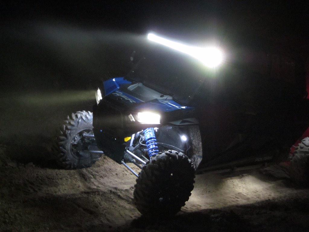 JDMOffroad's tweet photo. 40" DCX  This picture doesn't do it justice #rzr #nightcrawler #lightbar #lightbarsfordays #totron http://t.co/TNdslqOGw5