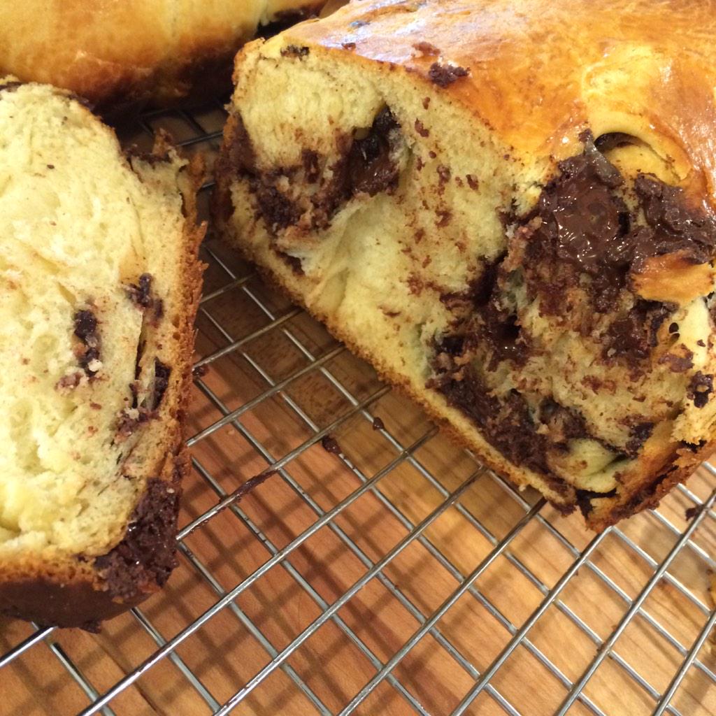 ScotchiesBakery's tweet photo. #babka tastes like a buttery Hawaiian role with ooey gooey chocolate. delicious! http://t.co/myhPiR2Rgm