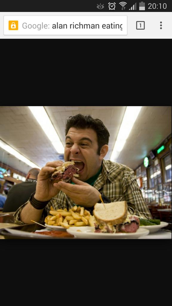 FatLukeShaw's tweet photo. @AdamRichman you when you used to be cool. http://t.co/zxcygWaN14