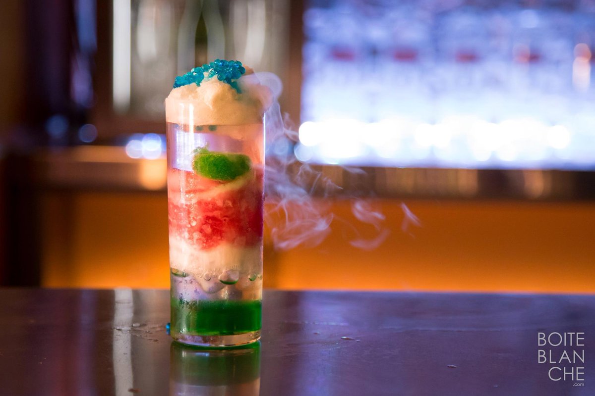 FiboLoft's tweet image. Cocktails et shooters moléculaires, toujours disponible pour vos événements