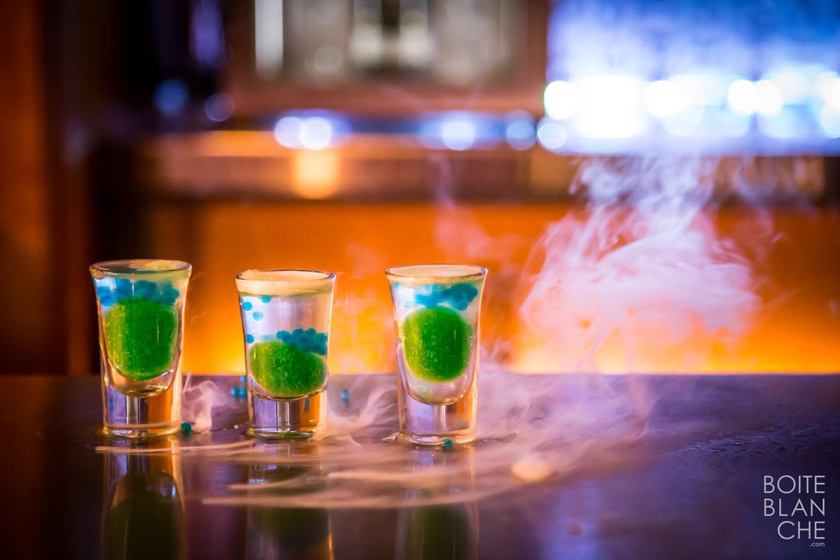 FiboLoft's tweet image. Cocktails et shooters moléculaires, toujours disponible pour vos événements
