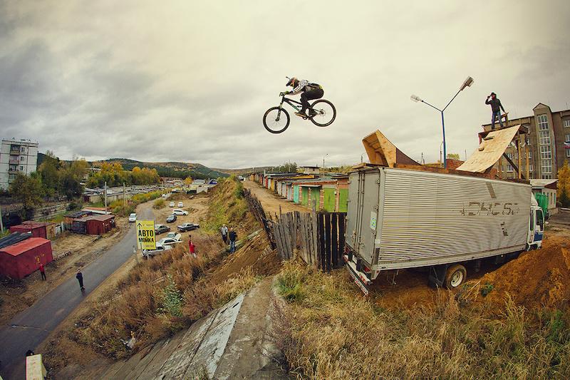 Urban Freeride is alive in #russia #photooftheday by Bekishev Valeriy pinkbike.com/photo/11822626/