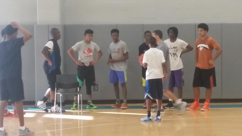 Dallas_Showtyme's tweet image. While ur playing open gym were in the lab...#TheGorillas #TheGauntlet #WeOnlyKnowOneWay