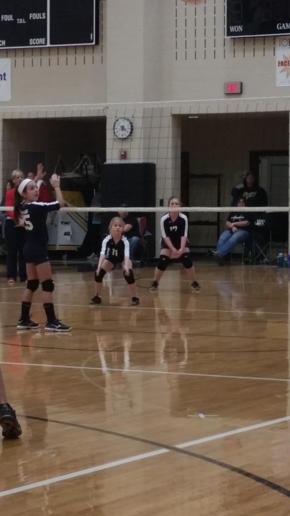 lancer_vball's tweet image. Scrimage at Parkway! Let's go girls! #GrandlakeVBC #FutureLancerVball  #PassSetKILL #PracticeMakesPerfect