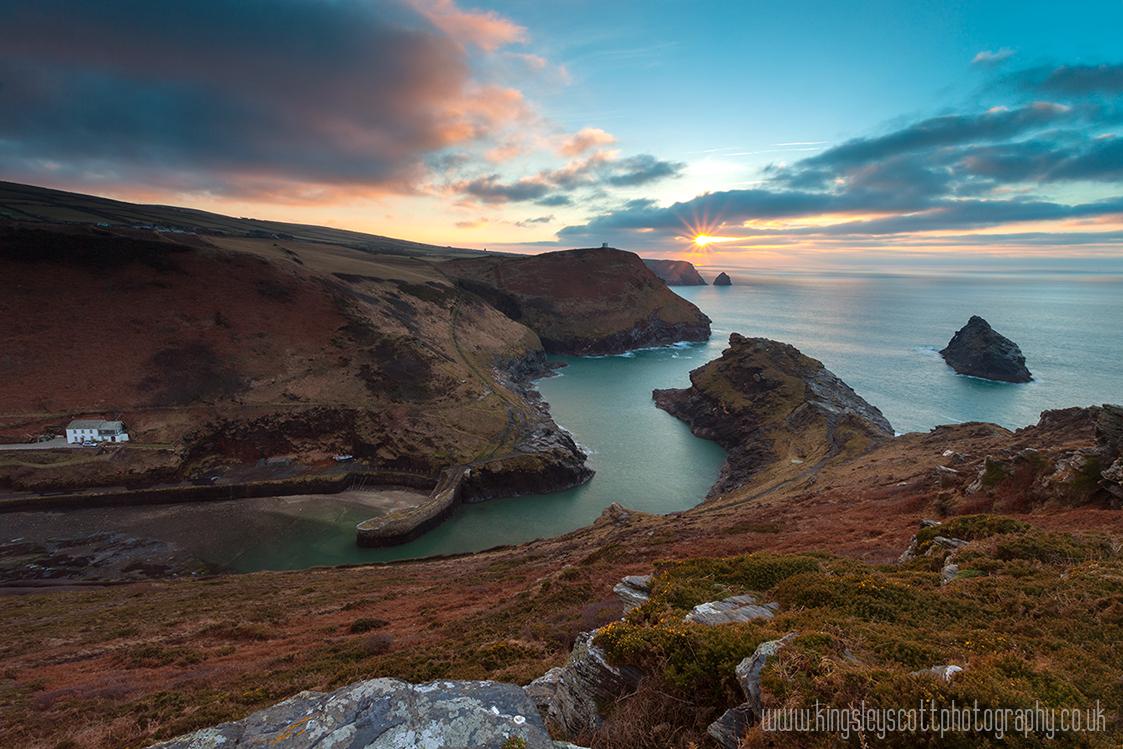 Kingsleyphoto's tweet photo. Boscastle Harbour 8th Feb @CornishSunsets @SouthWestUK @CornwallLifeMag @CornwallLifeEd @Tweet_Bus @annac42 http://t.co/YZ1rwpYKxY