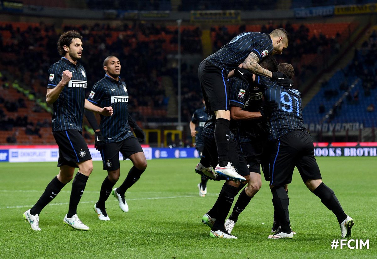 Inter tweet picture