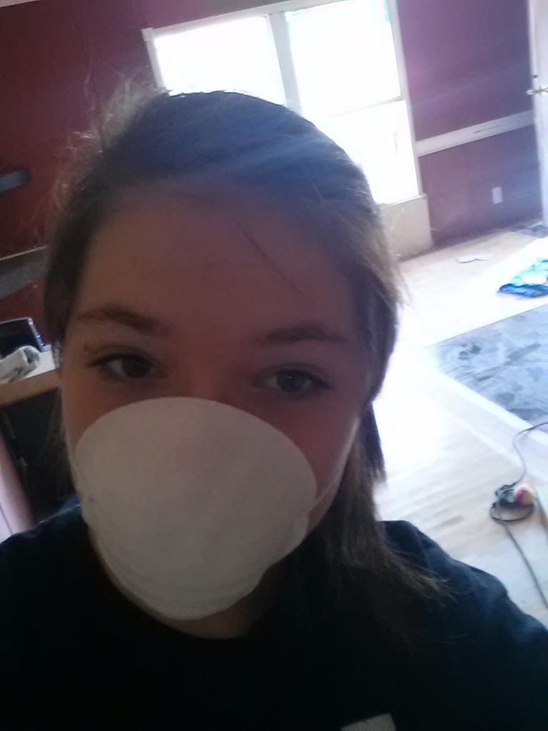 LICIALOVES's tweet photo. What better way  to spend a Sunday afternoon than sanding floors!! http://t.co/X9uo3UhNOm