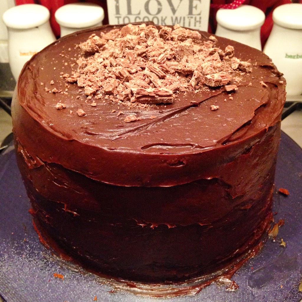 Dombelina's tweet photo. Chocolate &amp; Caramel Ombré Cake for @sundaybakeclub 's #DoubleTroubleWeek (to be cut tomorrow) http://t.co/o0PKw6VBOO