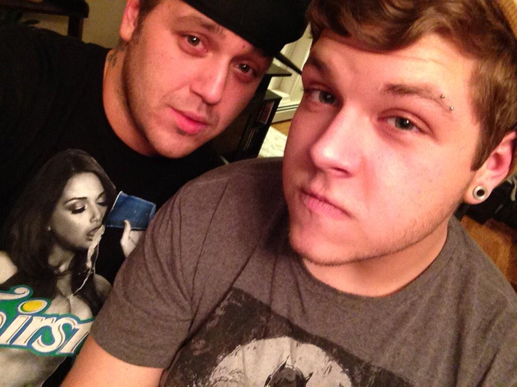 _champagneboy_'s tweet photo. #Bros #BroLove http://t.co/FeE0eNVI5i