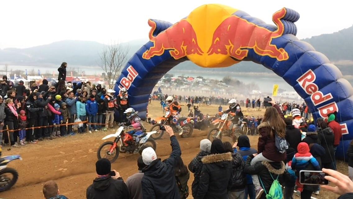 SantiAyabean's tweet photo. Gran carrera @Bassellaexperts BR1.Ambiente increíble.la gran concentración moto de campo.de España. http://t.co/a7IiCDcifX