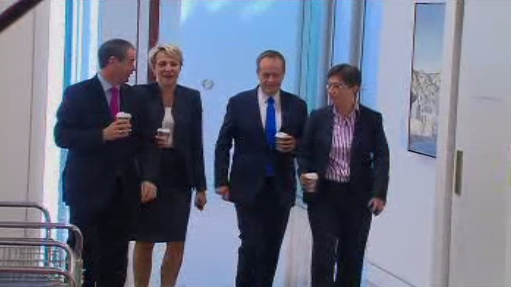 vanmani's tweet photo. Note the smart safety lids. Labor is making damn sure there'll be no spill in their party! #libspill #LibSpill2015 http://t.co/dotGTAYzun