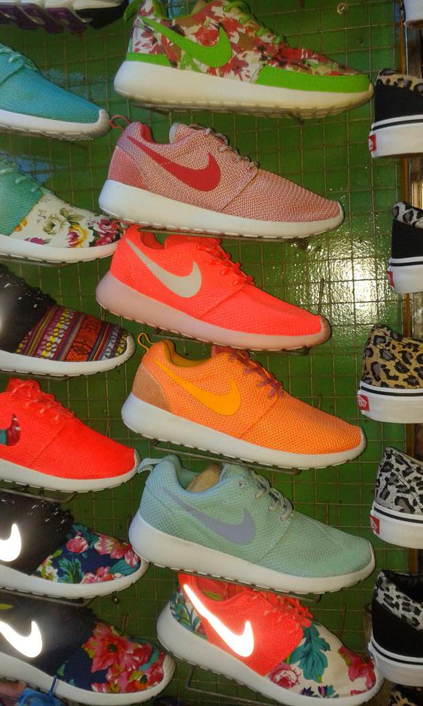 NIKE ROSHERUN kualitas AAA | 39-44 | only 380 ribu | CP: 087871968022/7CA0D3F3 | Bisa juga COD di sekitar pamulang.