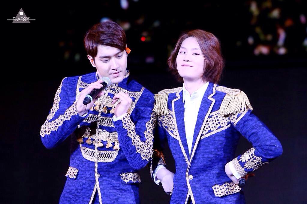 SimbaangeL's tweet photo. นี่มันคู่กิ่งทองใบหยกชัดๆ #บอมบัก #bumbug #WonCin http://t.co/jk8yNQNpOz