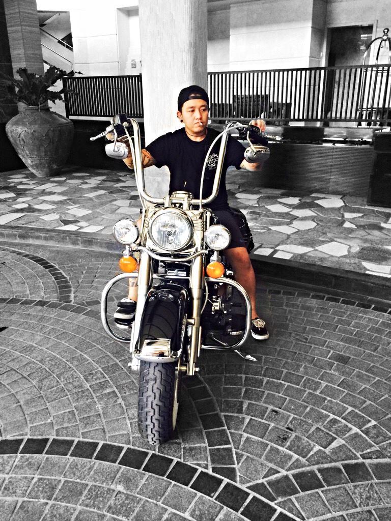 RT <a href="/rino_zildjy/">rino</a>: pantes ga?? berasa nonton Hongkong Triad. :) <a href="/choasansan/">sansan53</a>