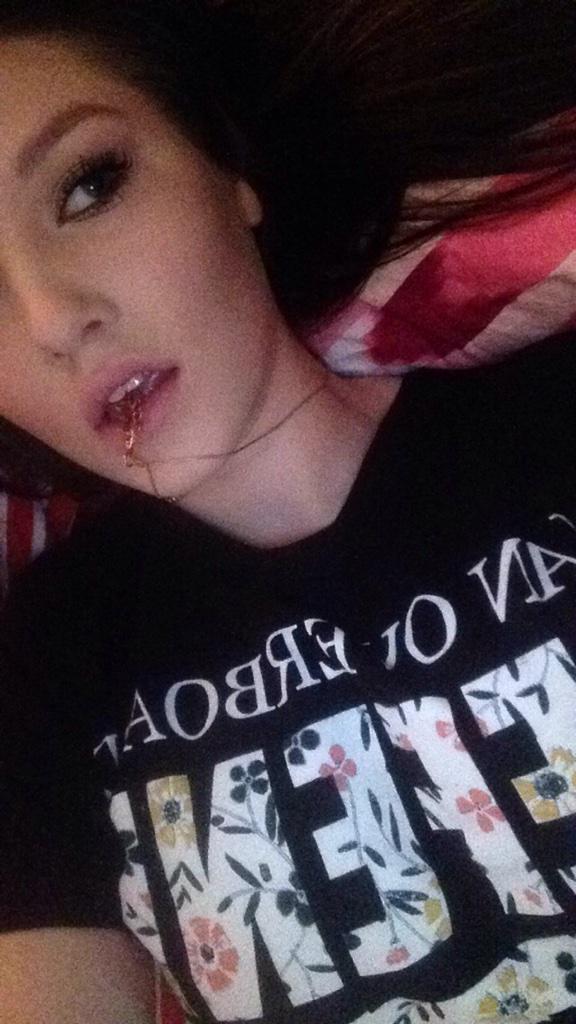 thinspomysavior's tweet image. #picslip bc im about to see my bf and I'm really nervous and I'm so self conscious RN help