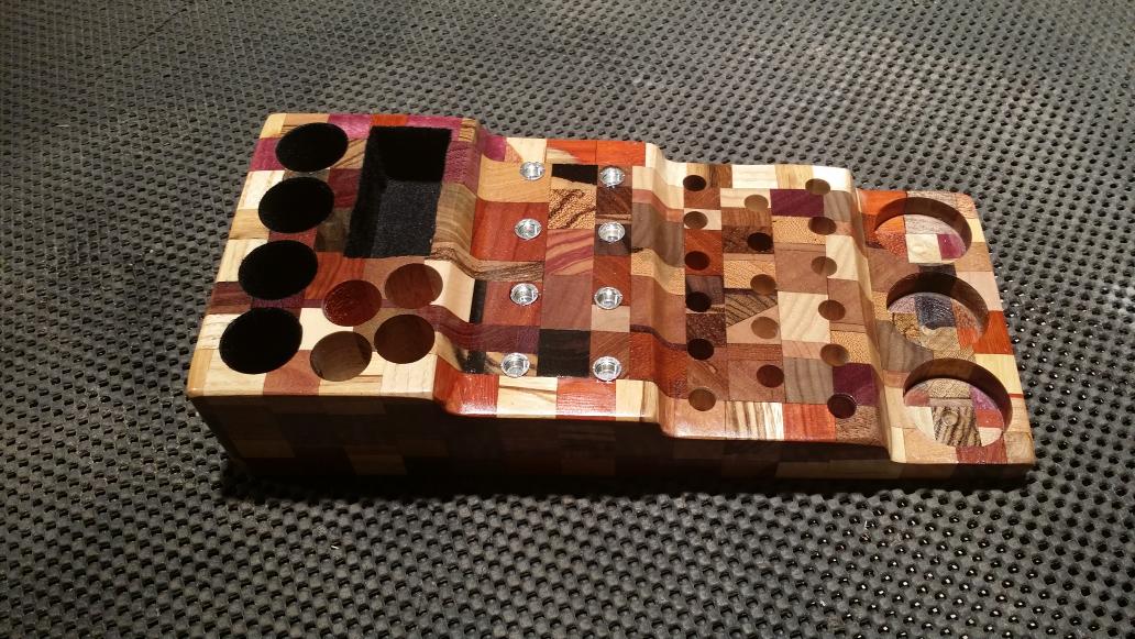 markspens's tweet photo. #ModHolder 4-22mm mods, 1-box mod, 4 batteries, 8-510 connectors, 17 drip tips & 3-30ml bottles. http://t.co/BXVmvTQz0V