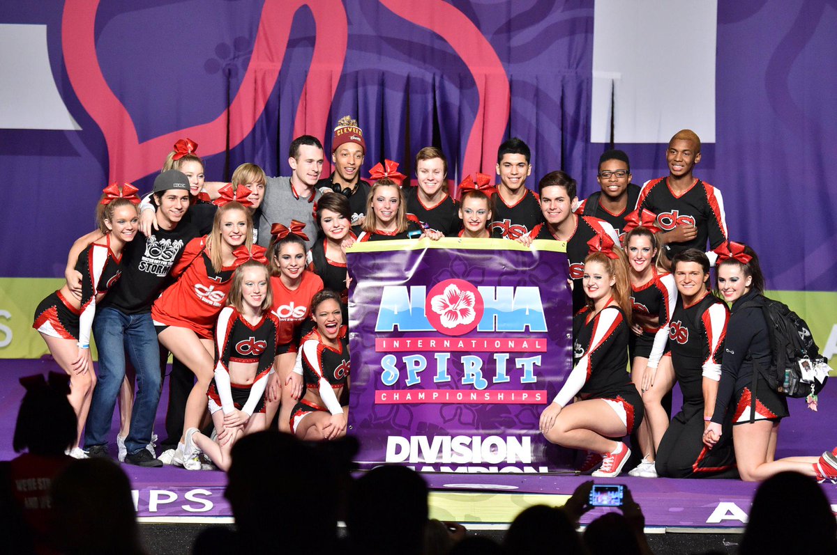 rtproductions's tweet photo. @DSE_Cheer Outlaws Intl L5 Grand Champs! @ALOHAcheer @CheerHQ #ALOHAPhoenix http://t.co/LnSdyo1Bne