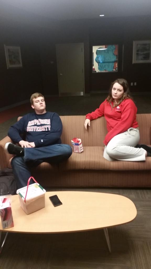 Lackhove's tweet photo. Come watch the Grammy's with RA Kevin and RA Stacy! We have ice cream and popcorn! http://t.co/vuKlI62H22