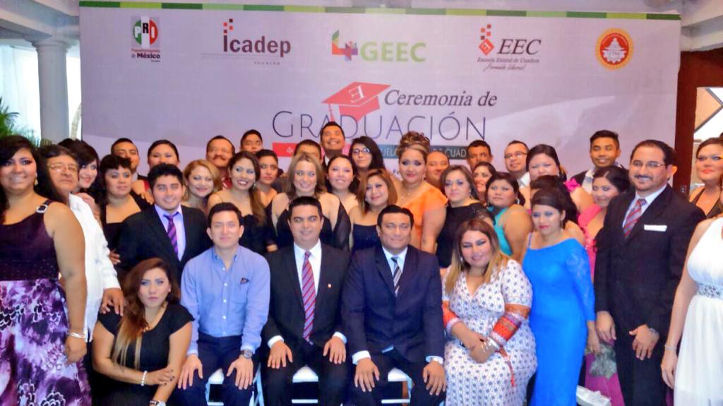 CuadrosPRI's tweet photo. Nuestras dos generaciones la #2GEEC Región Oriente y la #4GEEC que se graduaron este fin de semana. #SoyCuadrosPRI http://t.co/WsT2UzZooW