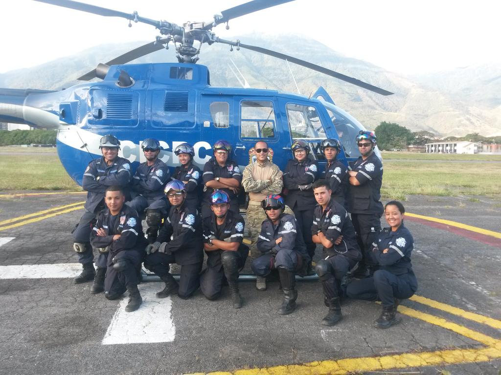 G.R.O.E.C (@GROEC) on Twitter photo 2015-02-09 01:16:41 Que excelente experiencia la de hoy, inmensamente agradecido a @oscaromshanti x todos sus aportes para nuestro equipo Que excelente experiencia la de hoy, inmensamente agradecido a @oscaromshanti x todos sus aportes para nuestro equipo