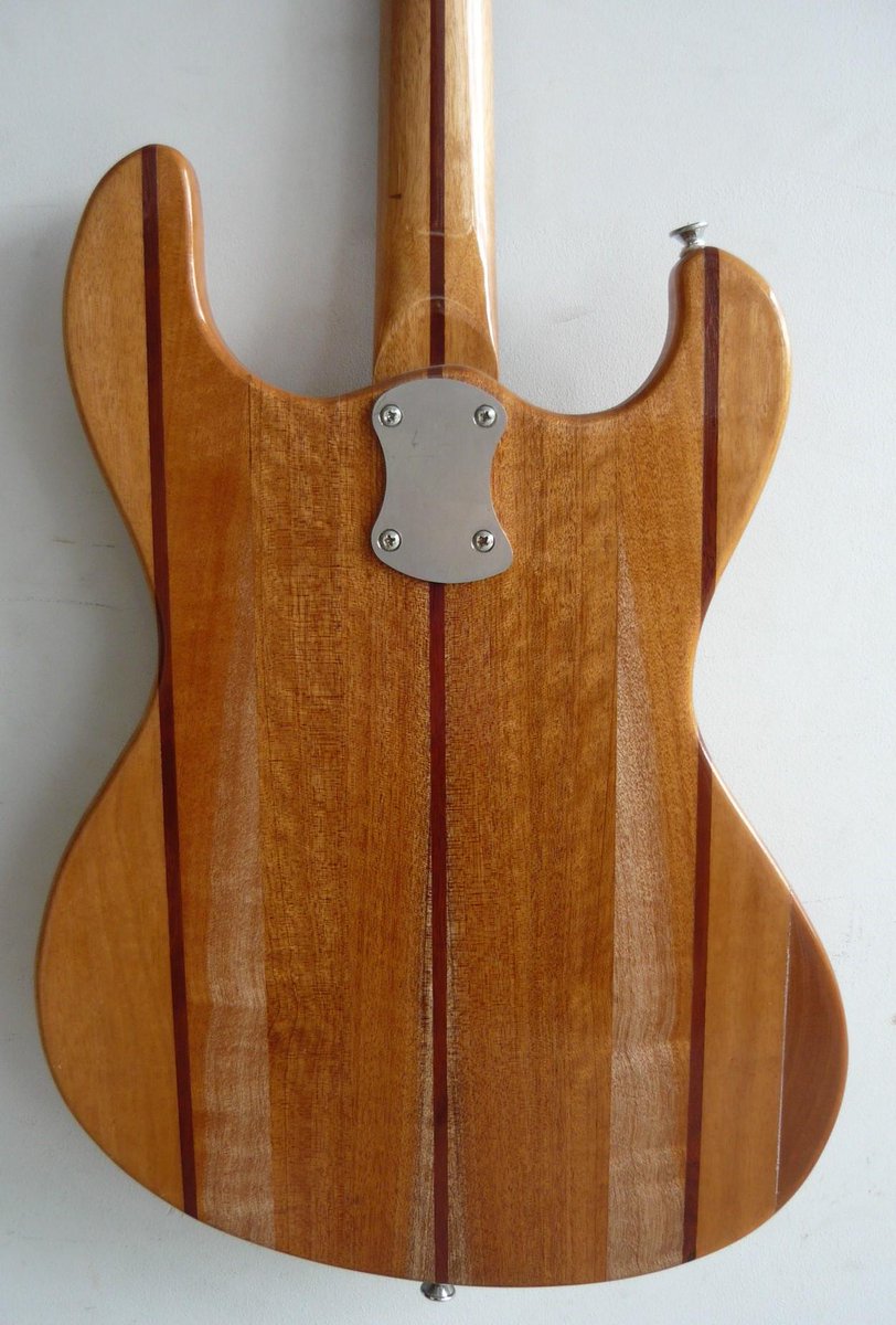 TymGuitars's tweet photo. Anniversary Tym Wosrite from 2007. #tymguitars #mosrite #vintageguitars #custommadeguitars http://t.co/vUc29oVny5 http://t.co/dlTjjQubb7