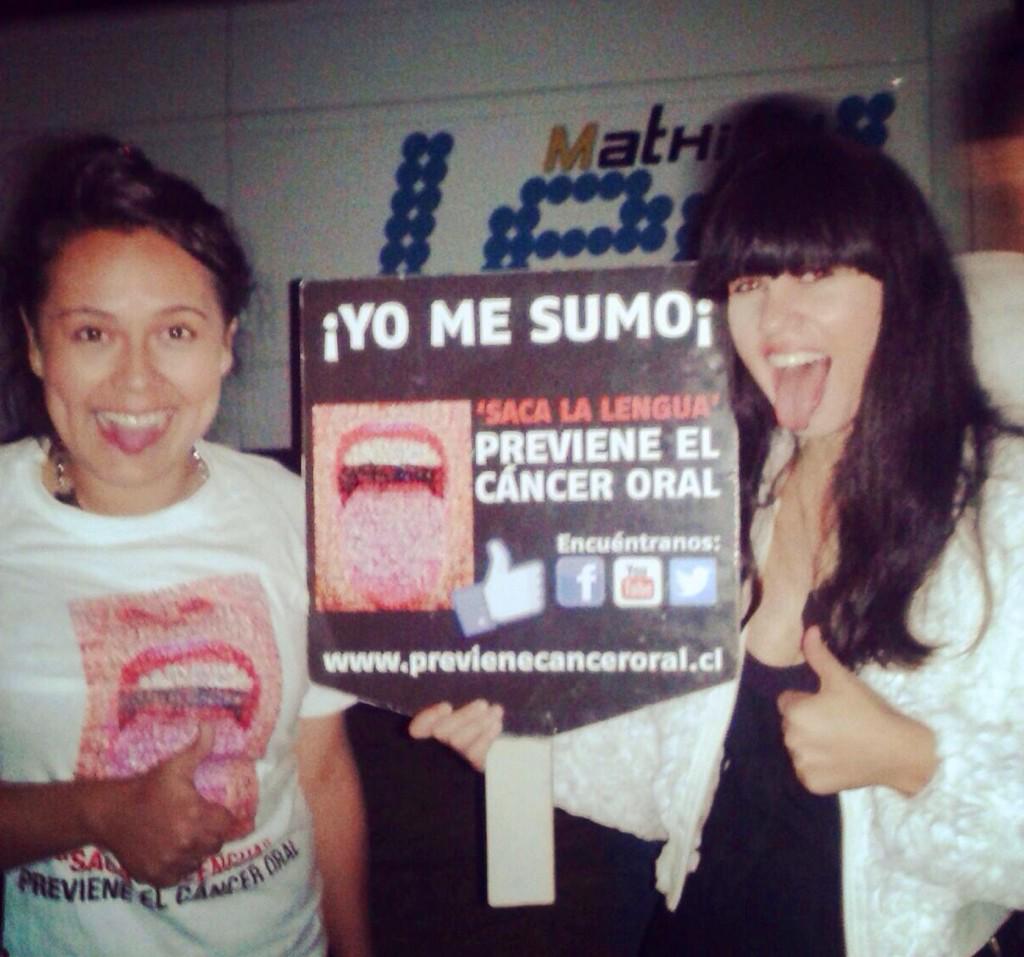 Gracias @javieramena por 'Sacar la lengua ' y sumarte a la Prevención del Cáncer oral !!! #Todosjuntoscontraelcancer