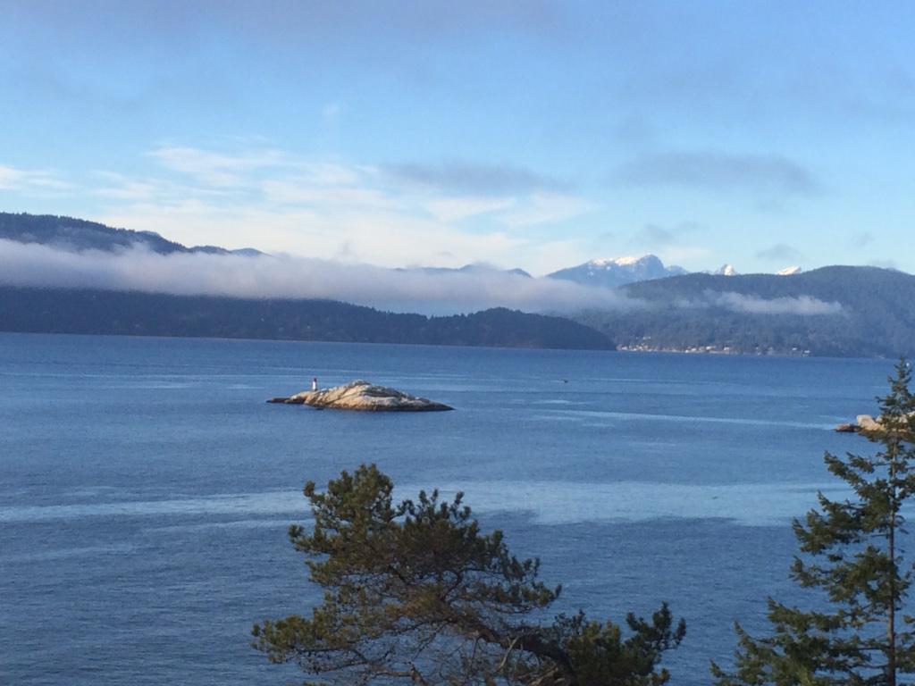 Eric_Mabius's tweet photo. Finally got a run in and took some time off from memorizing @SSD_TV - so beautiful in @CityofVancouver almost hurts! http://t.co/d2SJwopzfC