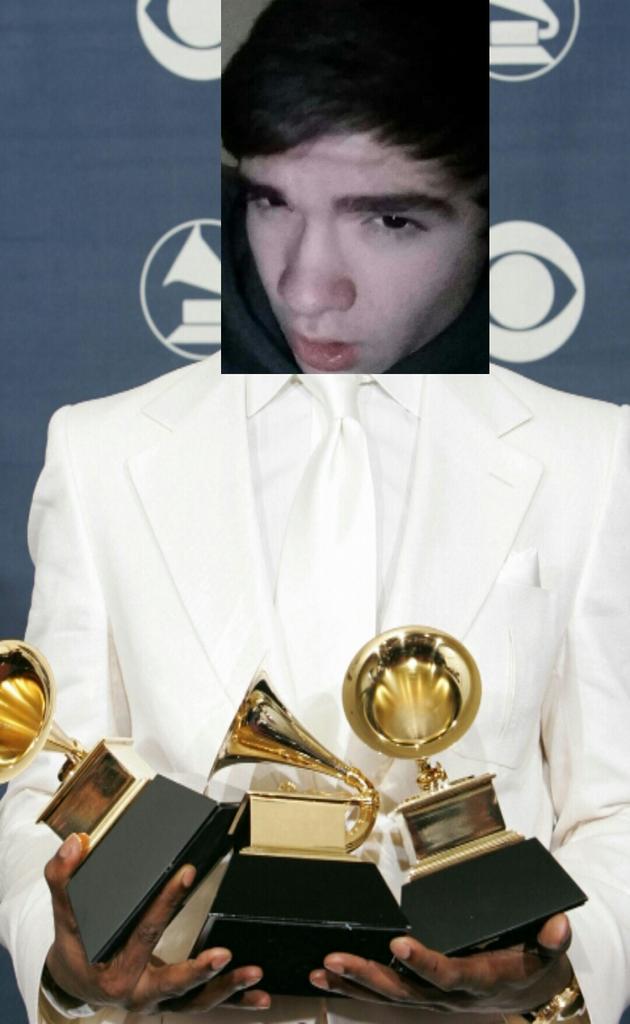 OGCreamFilled's tweet photo. Just want to thank my fans for all the support. These grammys couldn't become possible without you guys #creamlife http://t.co/d6JAjBD0rw