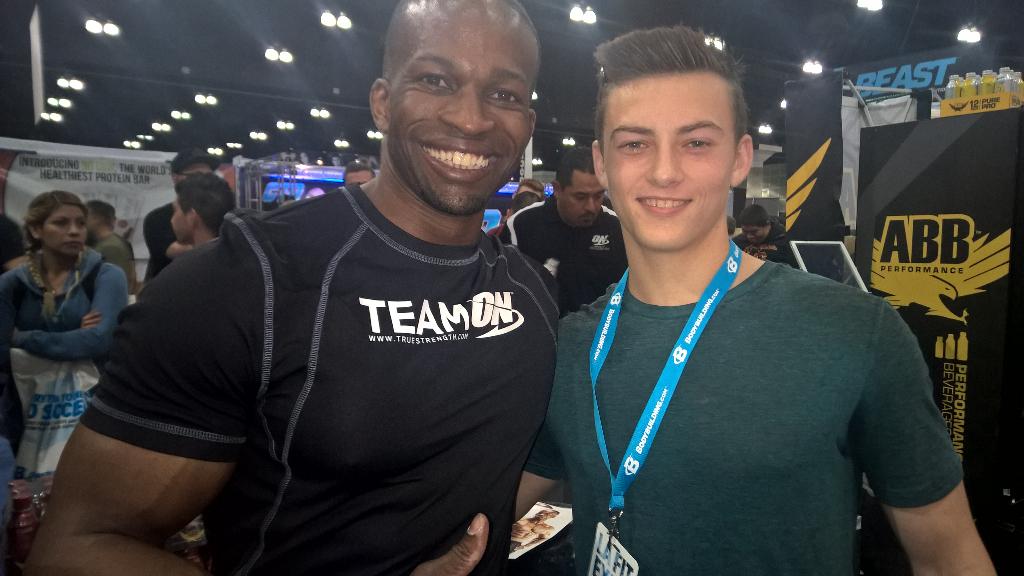 _Noahklein68's tweet image. Great to meet @KelechiOpara at the expo. Need to bring the nutritionist to windows phone 💪